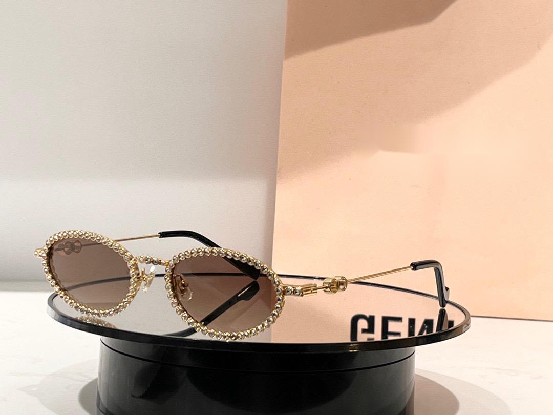 

Sunglasses For Women Men Summer JENNIE Style Anti-Ultraviolet Retro Plate Square Full Frame Fashion Eyeglasses Random Box