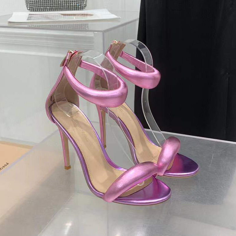 nouveau Gianvito Rossi talons aiguilles Sandales Chaussures habillées Stiletto Rose Pied en cuir métallisé à talons Fermeture éclair arrière Vrou