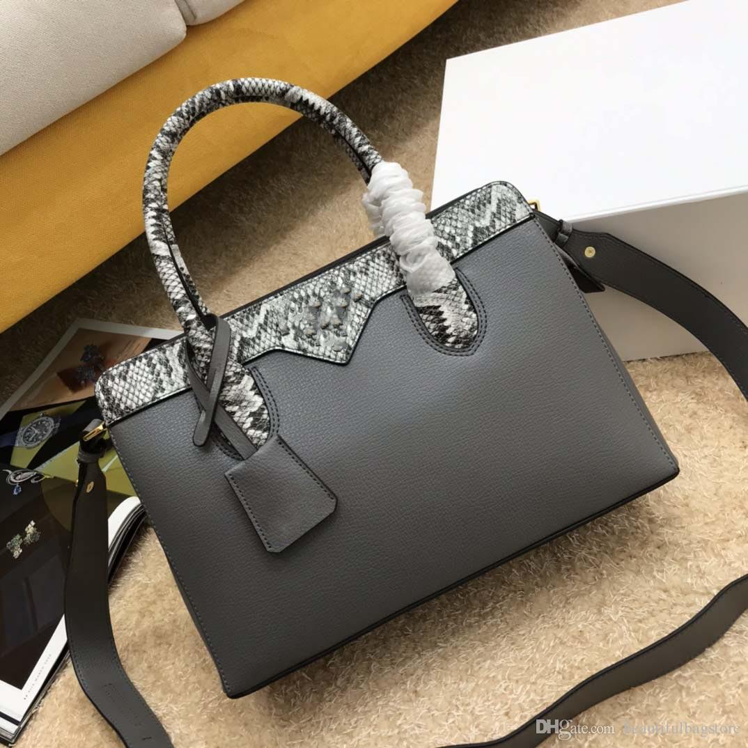 

Totes Top Evening Bags Handbags Luxury Designer Handbag Women's Shoulder Bags Leather Crossbody High Quality Classic Retro Design 31cm Fashion Bag PF 5008, Not for sale;not sold separately.