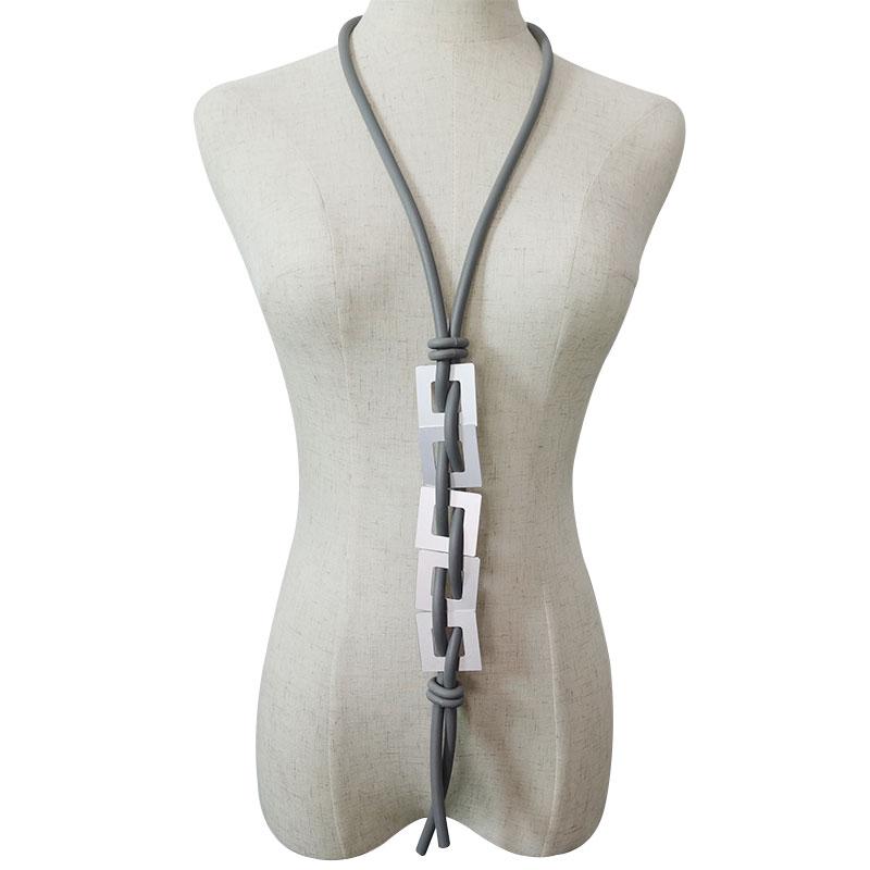 

Pendant Necklaces YD&YDBZ Square Long Necklace Is A Simple Vintage Sweater Chain Hand-Crafted By Rubber Jewelry Designers For Women