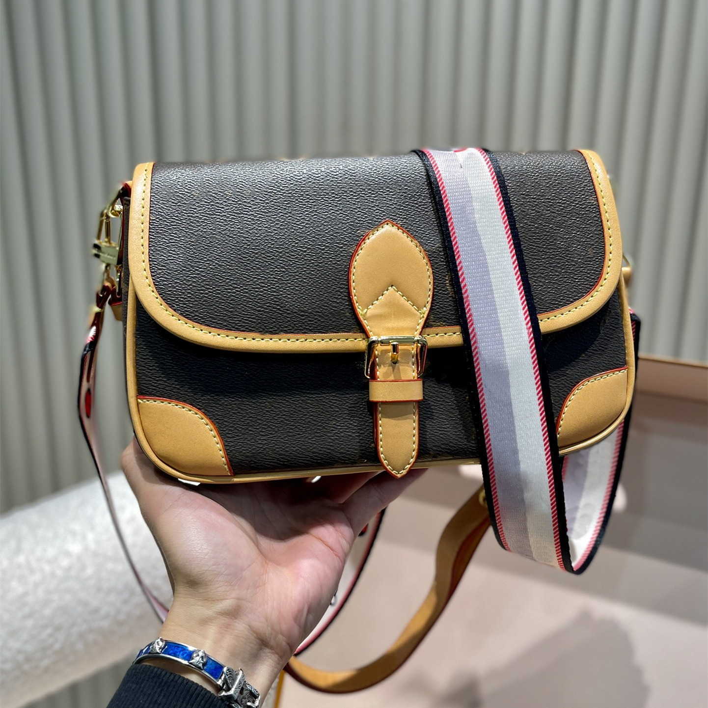 

Vintage Cowhide Wedding Ladies Nurse Bag Luxury Designer Large Capacity Print Letter Handbag 2 Shoulder Straps Lady Messenger Purse Shopping Bags, Vip-don't order