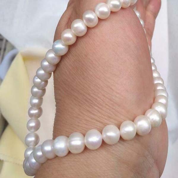 

7-8mm White Pearl Necklace 18" 14k