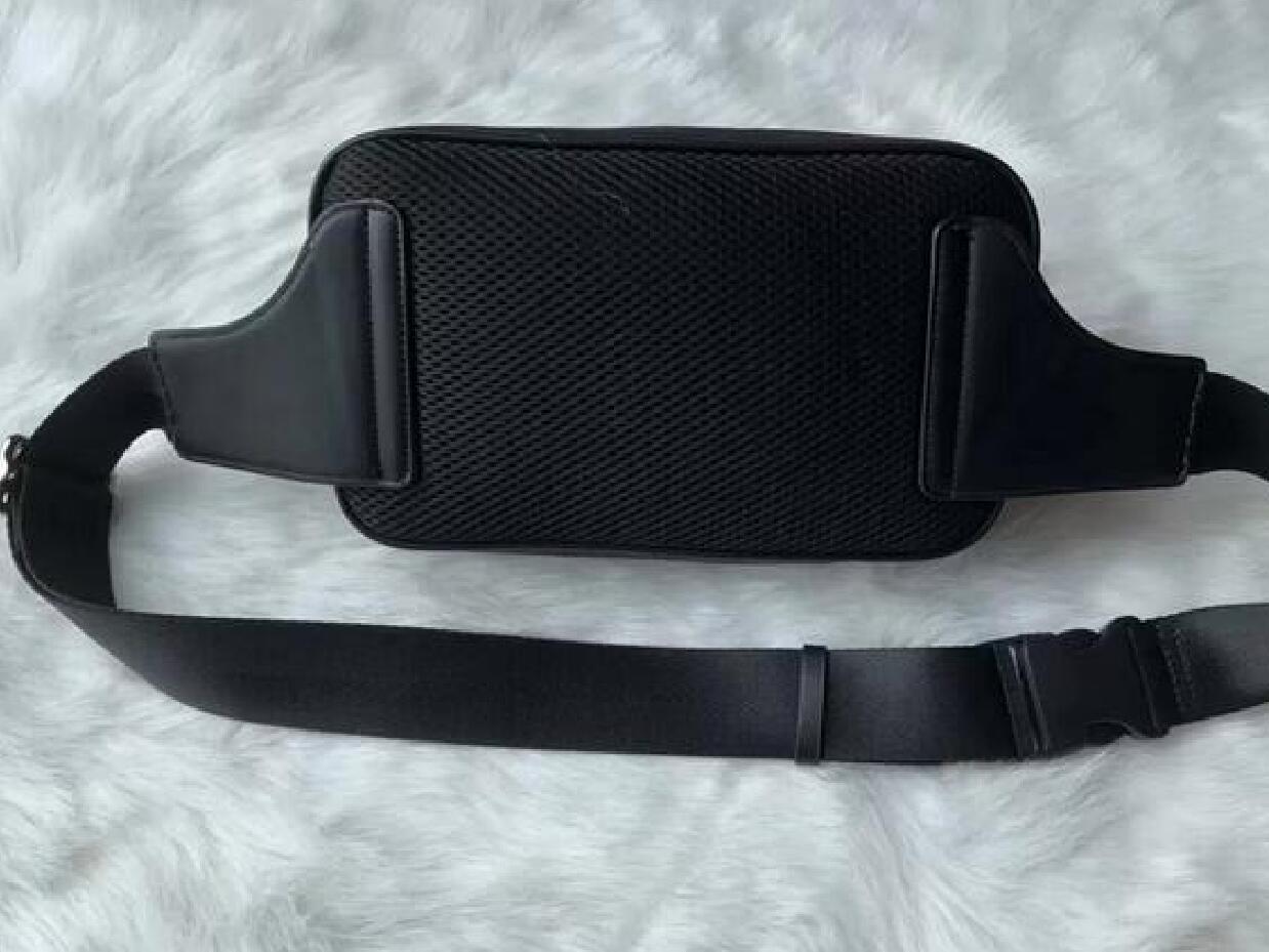 

Waist Bags Men Women Leather Sport Runner Fannys Pack Belly Waist Bum Bag Fitness Running Belt Jogging Pouch Back Grid Bags, Black