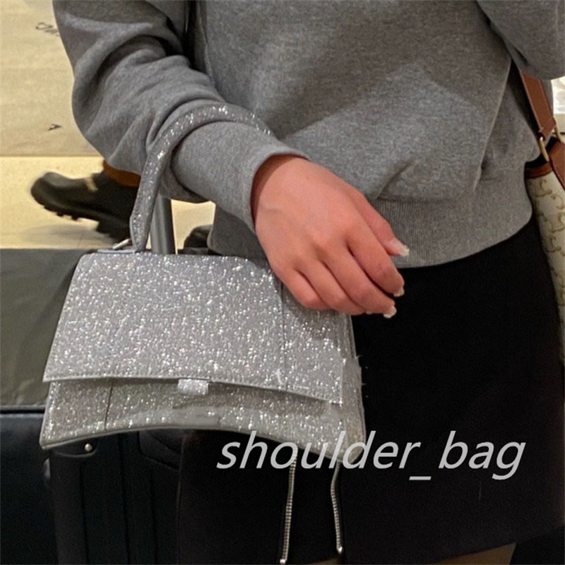 

New Designers Half Moon Hobos Hasp Handbag Gypsophila Bag Sparkling Diamonds Shiny Shoulder Crossbody Tote Mini Plain Fashion Clutch Bags 2022 Women Luxury Handbag, Customize
