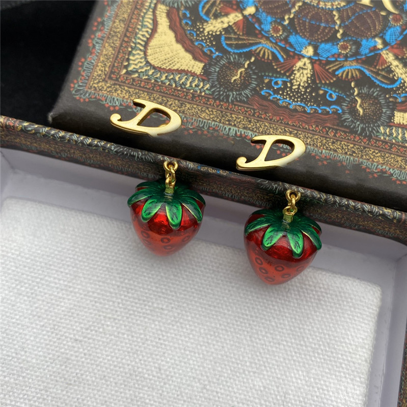 

Lovely Strawberry Letter Charm Earrings Cute Girl Pendant Eardrops 3D Strawberrys Studs Dangler With Gift Box