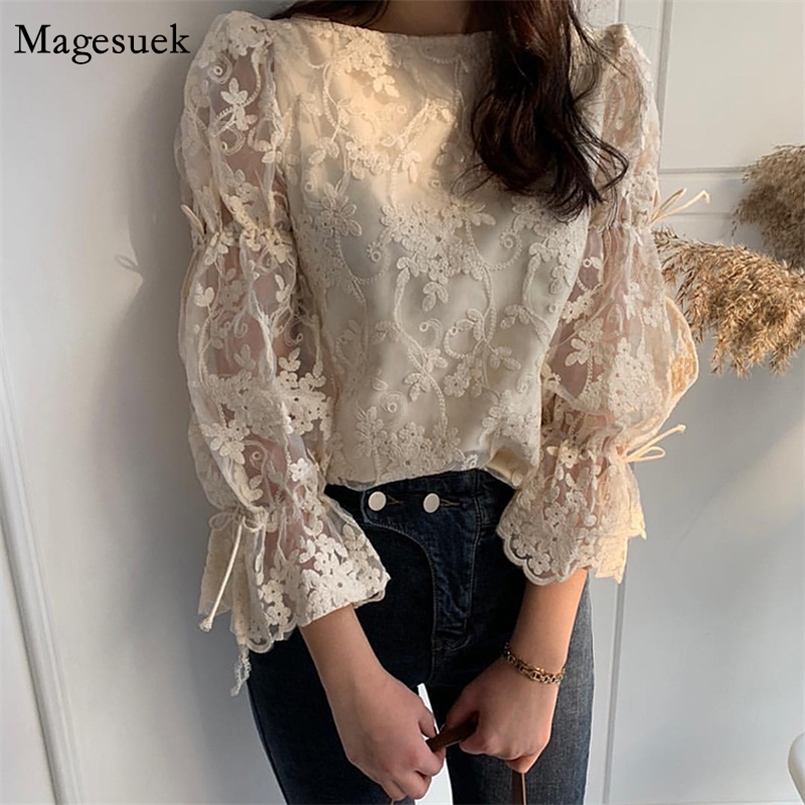 

Korean Embroidered Lace Women' Shirt Flare Sleeve Crochet Floral Blouse Casual Fashion Elegant Chiffon Shirt Spring 13499 220407, Beige