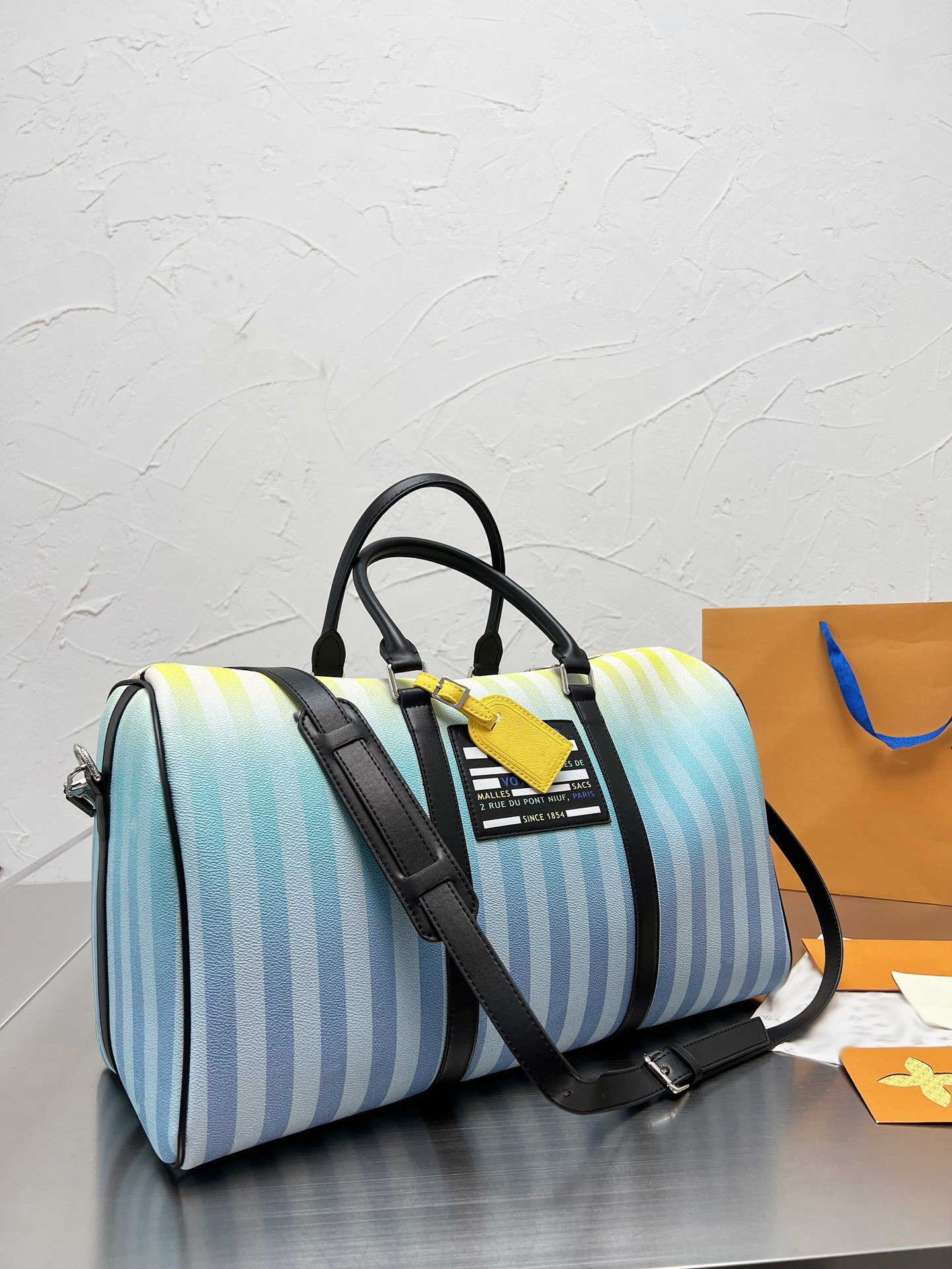 

women's designers shoulder bag Luxury tote purse handbag message bags cluth top quality brand genuine leather Crossbody men's Luggage Trashbags 45CM barrack bag, Yellow