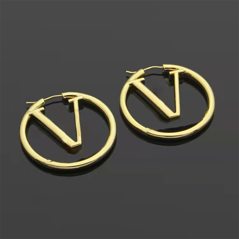 2022 New designer hoop earring Fashion v earring for Women High Quality Titanium Steel S925 Silver Stud Earrings