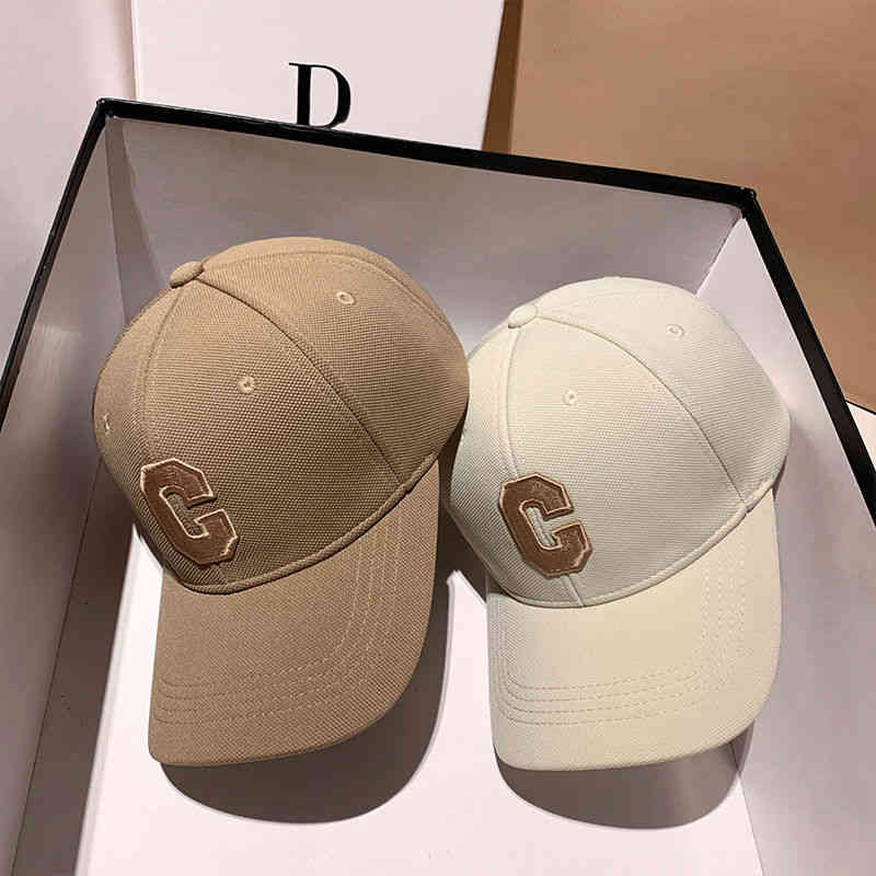 

Designer Bucket Trucker Baseball Hat Spring New Big c Three-dimensional Letter Fashion Versatile Couple Duck Tongue Cap Mens and Womens Sun Visor, Black