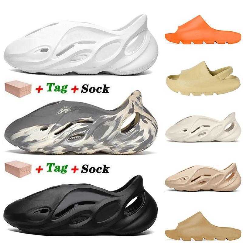 

Slide Slider Foam Runners WITH BOX 2021 Designer Slides Slippers West For Men Women KID Sandals Foam Runner Outdoor el Triple Black dfM, #b15 foam runner 36-45 (3)