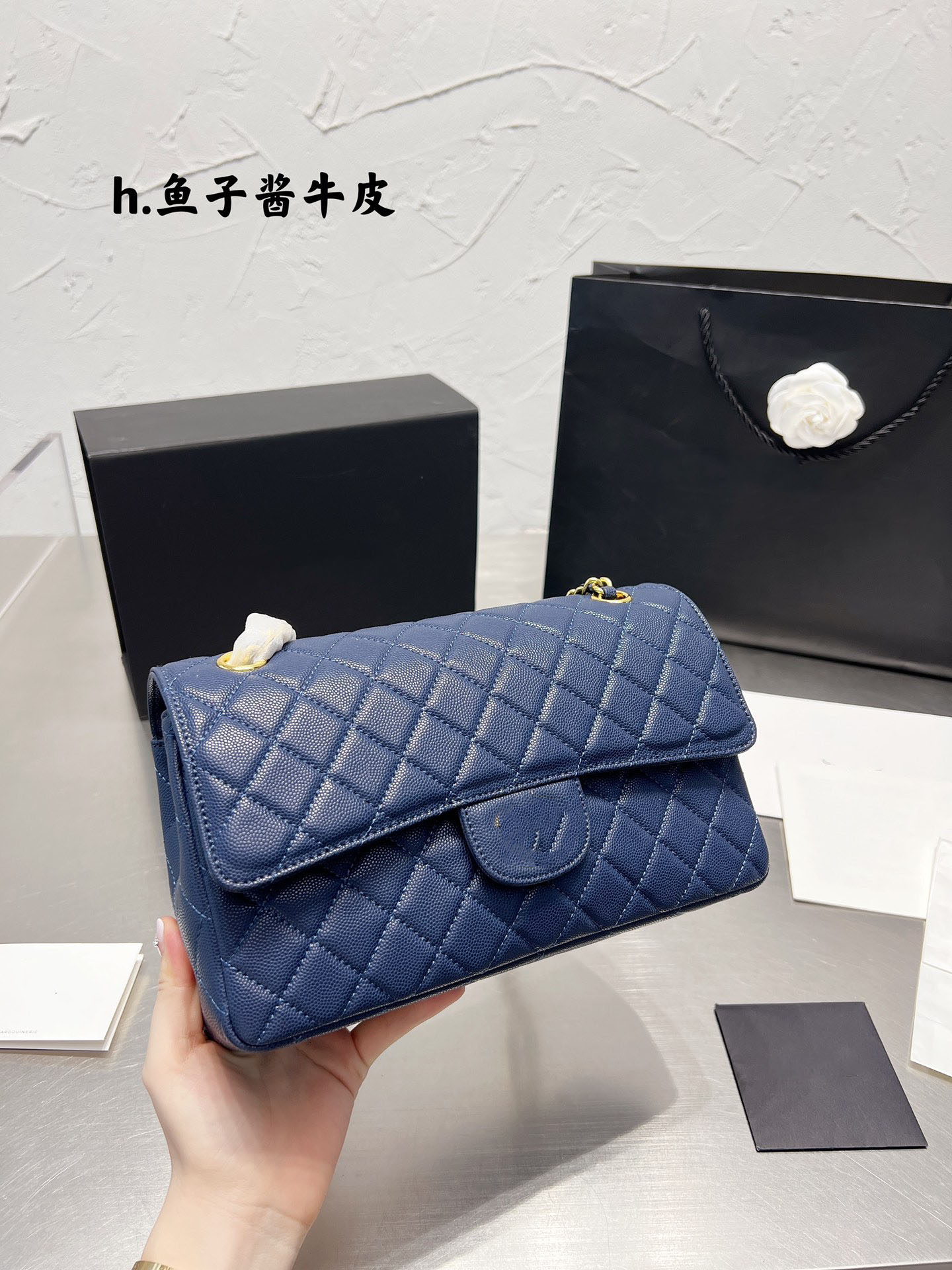 

women's designers shoulder bag Luxury tote purse handbag message bags cluth top quality brand classic caviare leather Crossbody gold chain CF 26CM, White