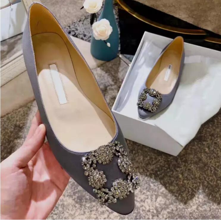 

2022 New Pointed Flat Sole Single Shoes Women's Buckle Flat Heels Real Silk Satin Water Drill Light Mouth Red Wedding Shoes 34-42 No box