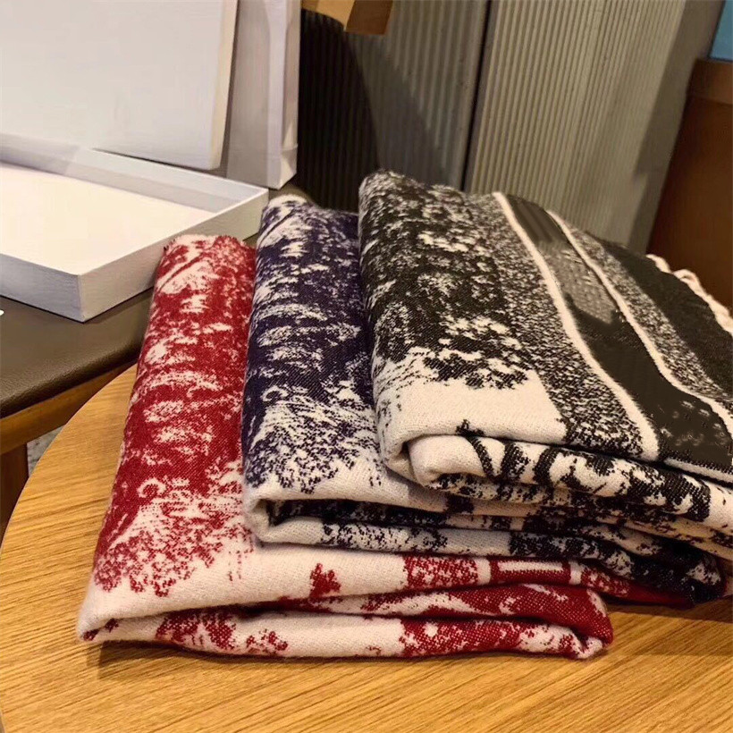 

2021 winter warm designer Scarves wholesale gentleman striped wool mens scarf fashion fringed womens scarfs Gift box available Size X0903B