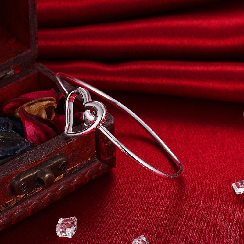 

Bangle Silver Romantic Heart Bangles Bracelets For Women Birthday Gifts Classic Wedding Designer Jewelry Pulseras MujerBangle