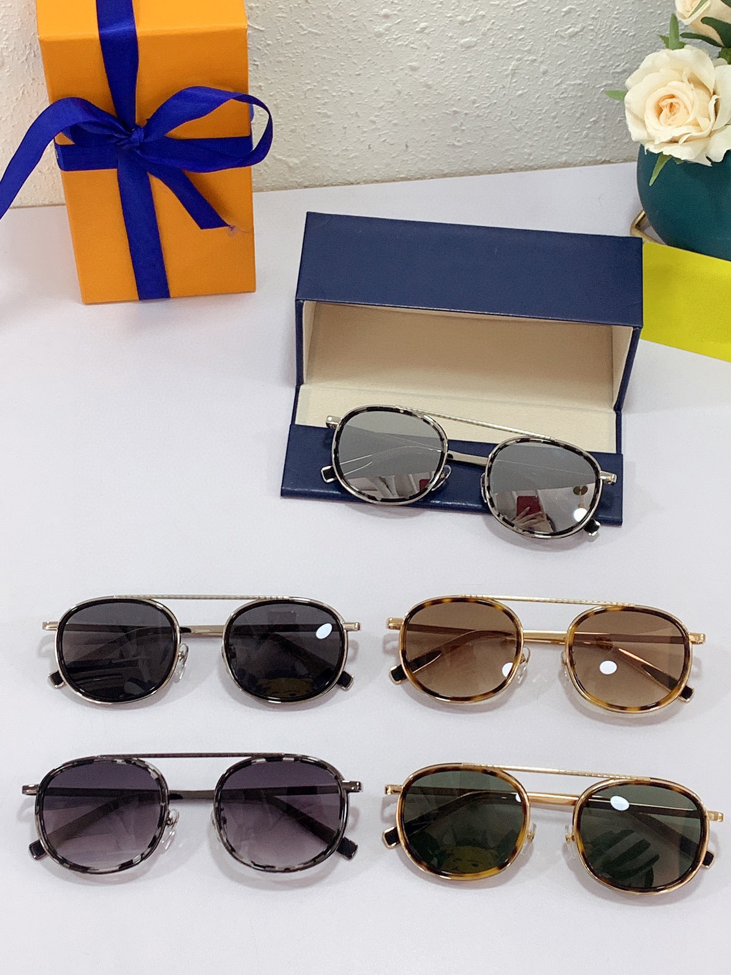 

Men Sunglasses For Women Latest Selling Fashion Sun Glasses Mens Sunglass Gafas De Sol Top Quality Glass UV400 Lens With Random Matching 2340