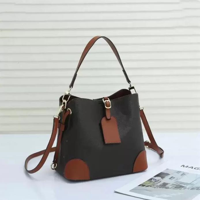 

Designers bag Quilted Small Leather Bag Chains Crossbody Mobile Phone Bags Mini Purses And Handbags For Women Messenger Satchels Pocket, Black flower