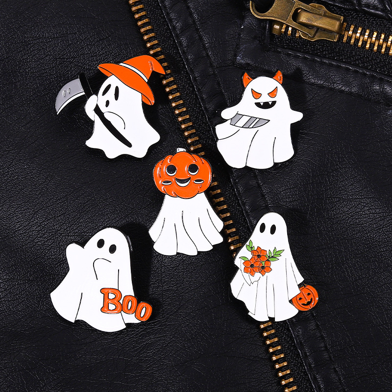 

Halloween Series Alloy Brooch Cartoon Pumpkin Ghost Flower Shape Lapel Pin Witch Hat Letter Enamel Corsage Badge For Bag Hat Sweater Cowboy Clothes Accessories