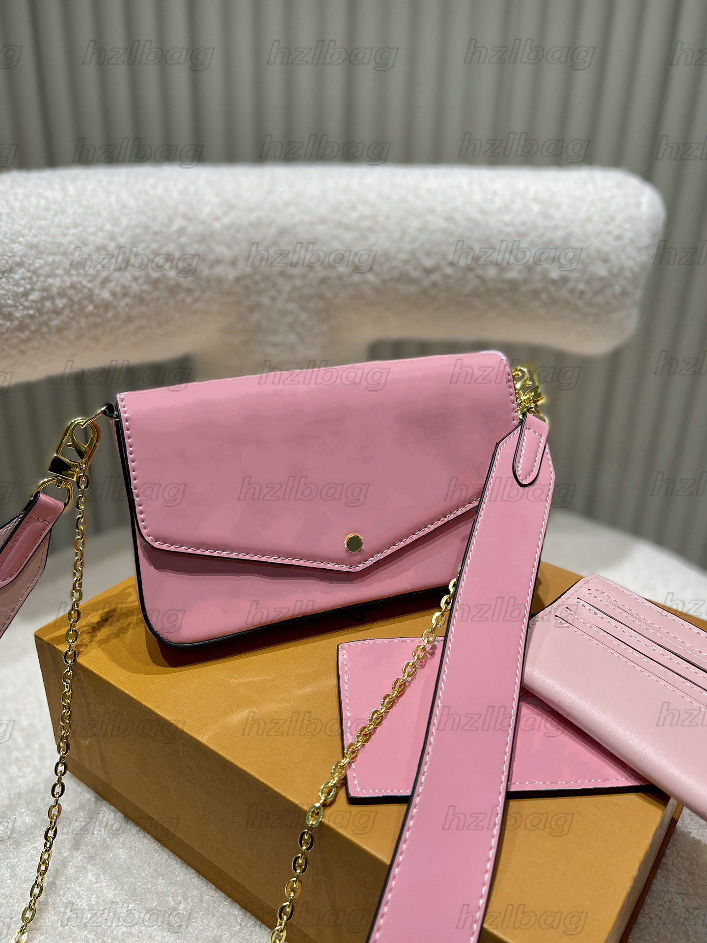 

Light Pink Neon FÉLICIE POCHETTE Designer Luxury Handbags Purses Bag Women 3 in 1 Monograms Vernis patent Leather Shoulder Bags Special Edition Valentine's Day, Color 2