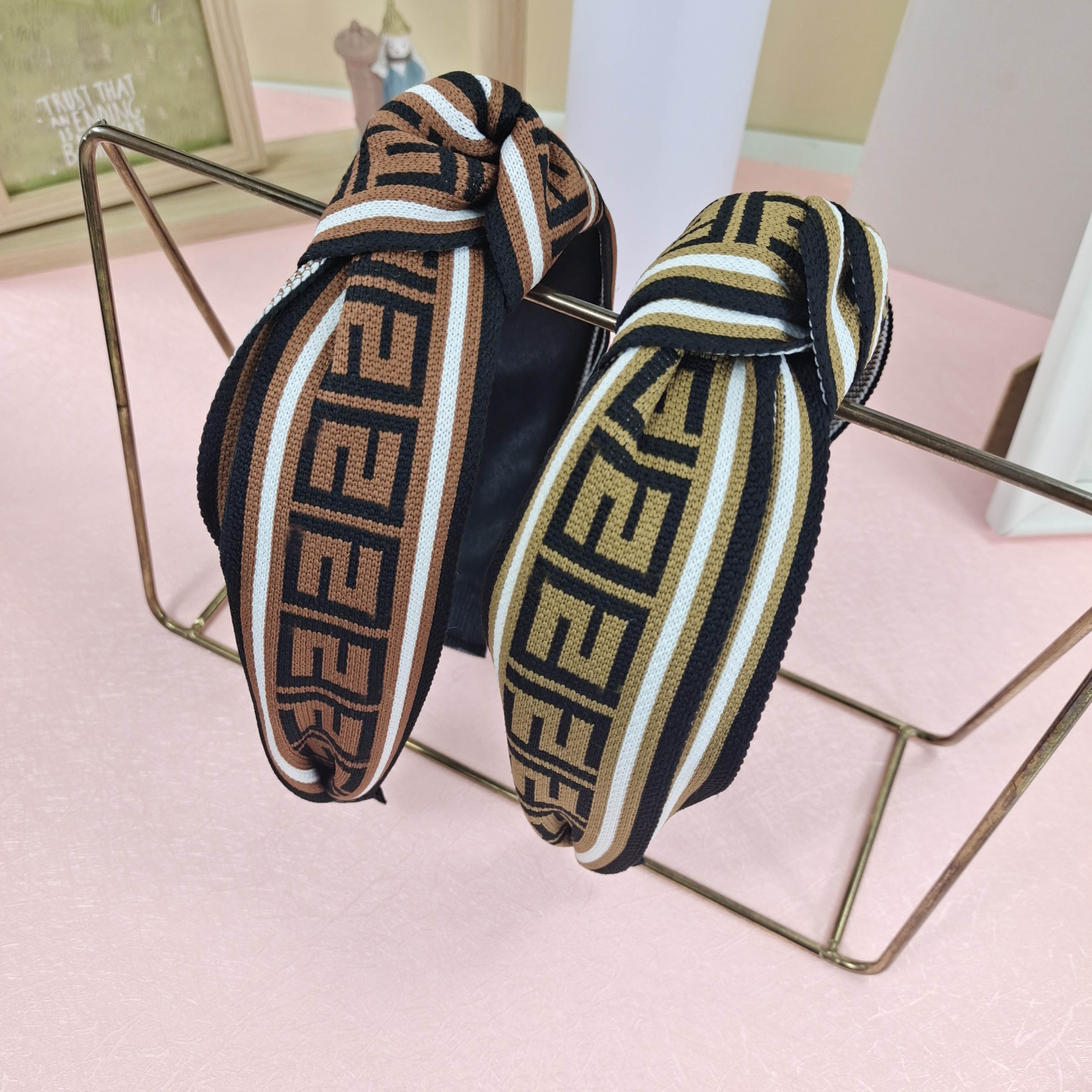 

Luxury Designer Headbands Double Letters Handmake Hair Bands For Women Cloth Letter Hair Hoop Girl Elastic Headband Sports Fitness Head Wrap Accessories 10Style