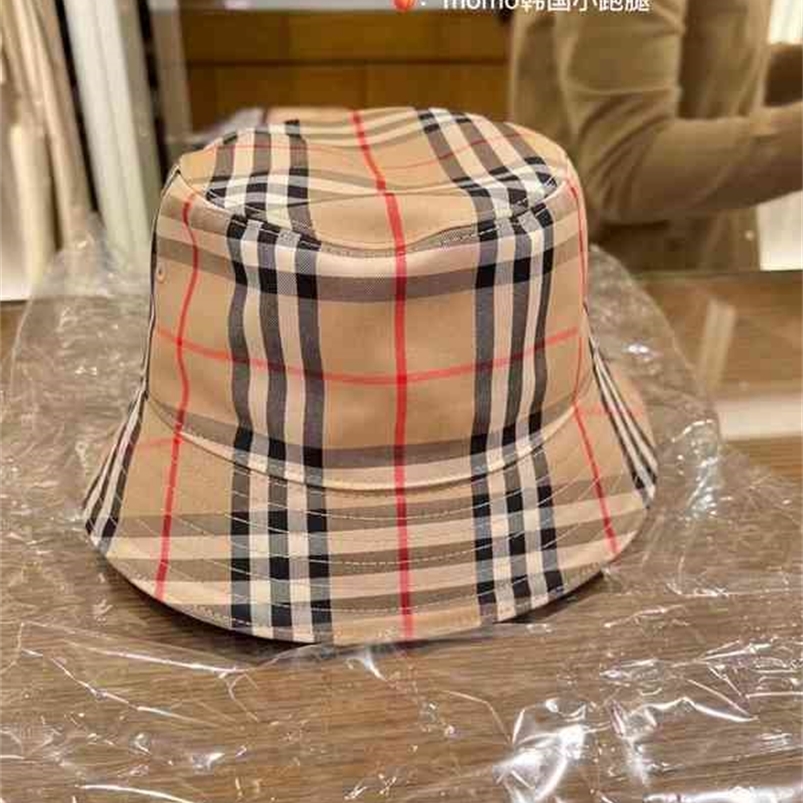 

Ball Caps Caps Burberyhat Designer Authentic Men's and Women's Same Checkered Fisherman's Hat Sunshade Duty-free Shop 18lil, Picture color