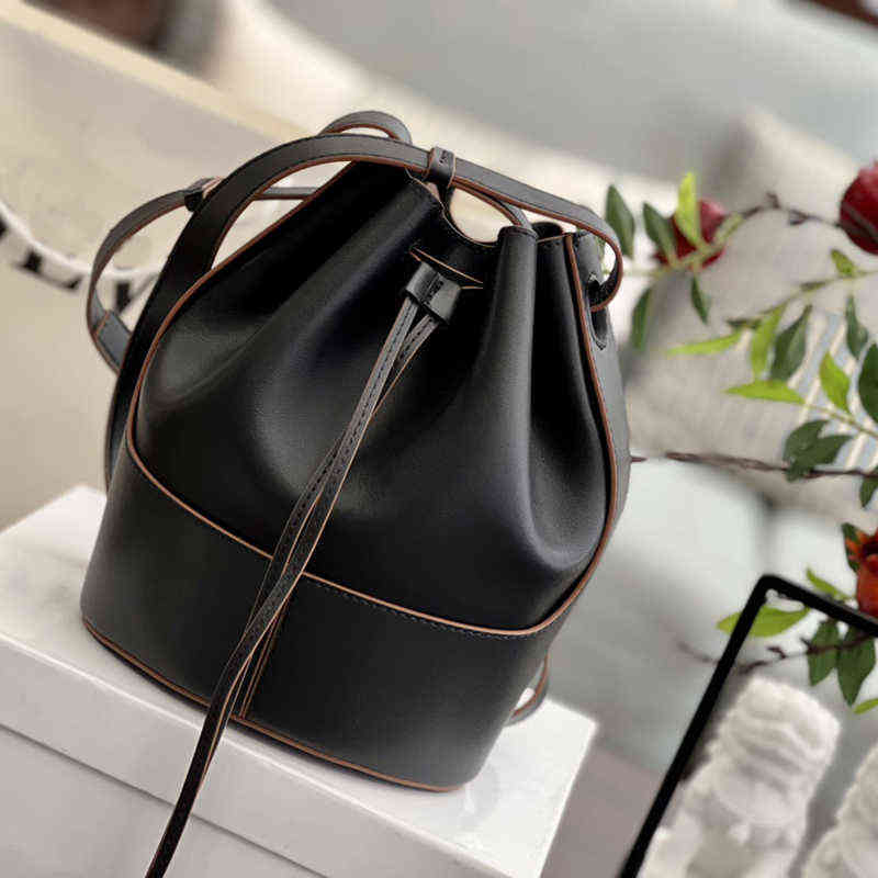 

Shoulder Bags Handbag Women Designers Handbags Shoppers Tote Designer Classic Leather Shoulderbag Balloon Bucket Bag Crossbody Fashion Practical Wallet 0418, Black