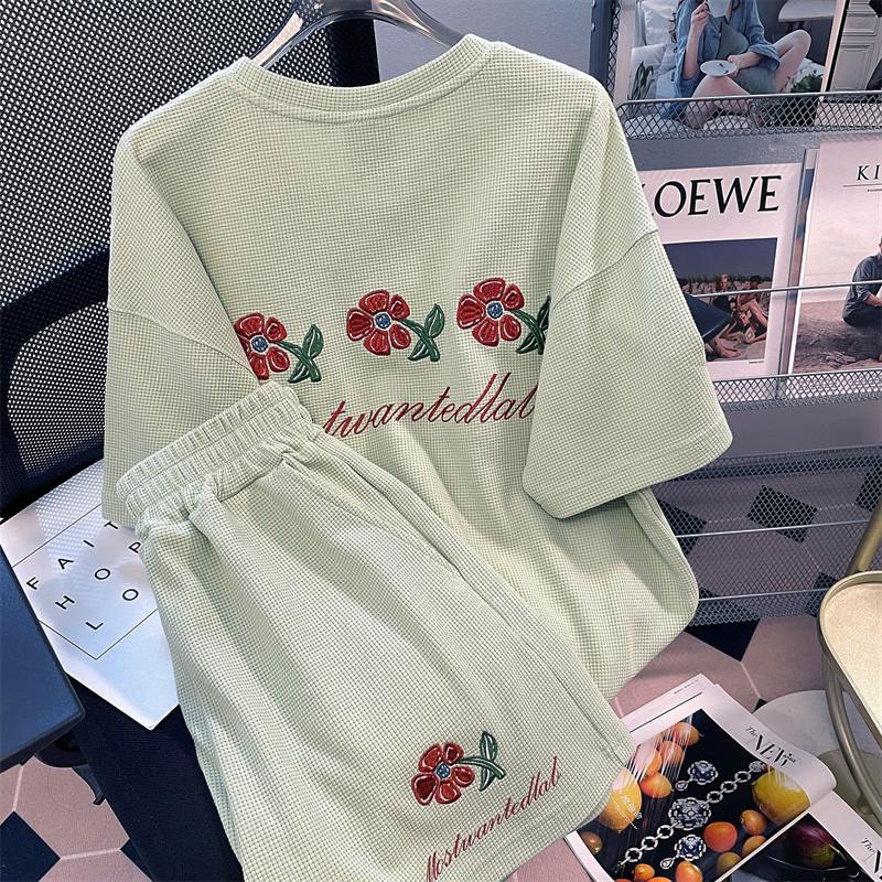 

Women's Tracksuits Summer Fashion Two Piece Set Flower Short Sleeve Suit Womens Casual Sportswear O Neck Embroidered Top Shorts 2 SetWomen's, Apricot suit