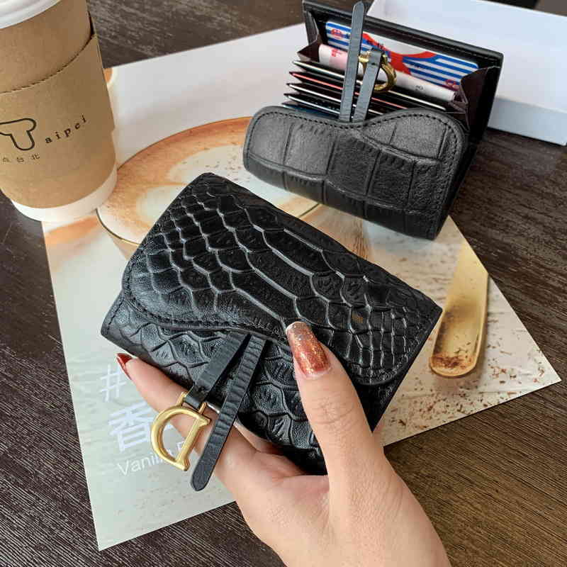 Sac de portefeuille Sac à camionnette réel à la mode Femme 2022 Modèle de crocodile coréen petit et polyvalent de certificat de portefeuille de p