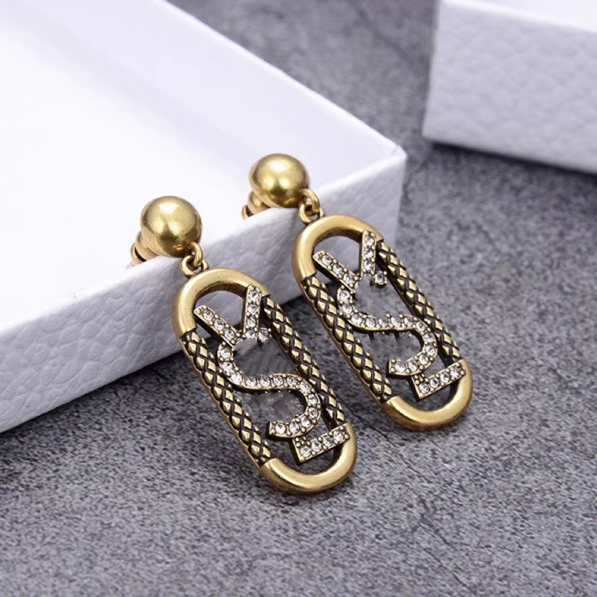 

Designer Jewelry Women Earrings diamond Charm Studs with Letter Stamp Brass gold Silver plated pearl earring elegant new fashion style girl gift
