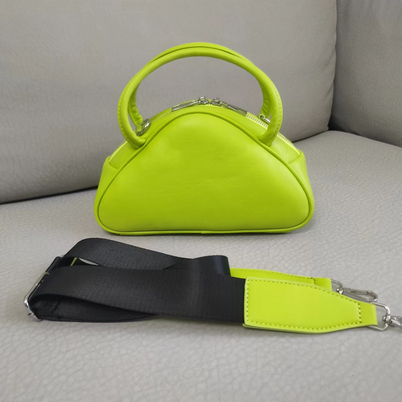 

Luxury Designer Bags Women Famous Brands bowling Shoulder Bag Handbags Purses Fashion Cross Body Bag Newest Triangle pattern Series, Pink