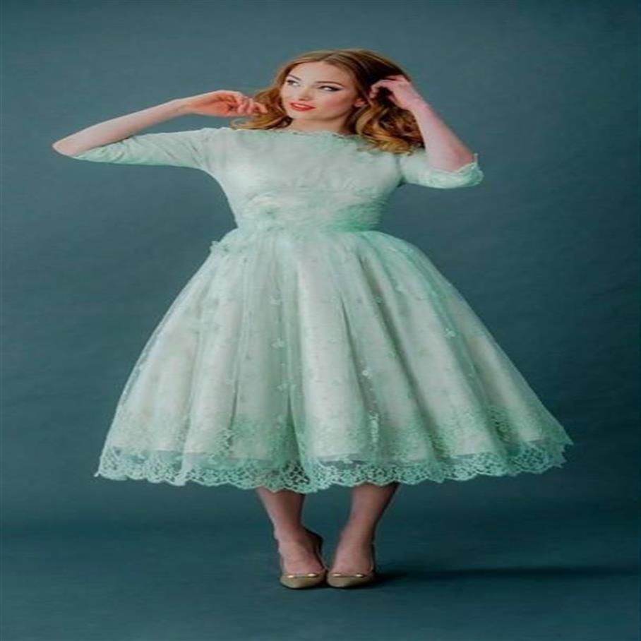 

Vintage Bridesmaid Dress Lace Prom Dresses Bateau Neck Half Sleeves Mint Green Tea Length Backless Wedding Party Dresses With Slee281Y