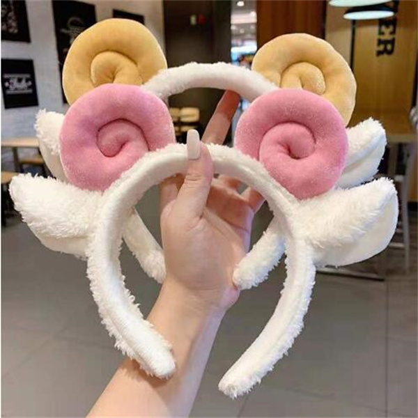 

Lady horn headband cartoon cute plush colorful headwear party cosplay props GC1513, Photo
