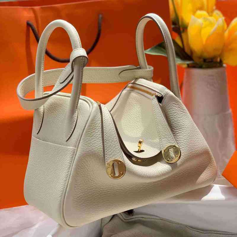 

Wax Designer Herme Line Handmade Lindys Women's Bag Imported Tc Cow Leather One Shoulder Portable Lindys Bag Mini Leather 26 Doctor's Bag zc, Milkshake white 26 gold and silver buckl