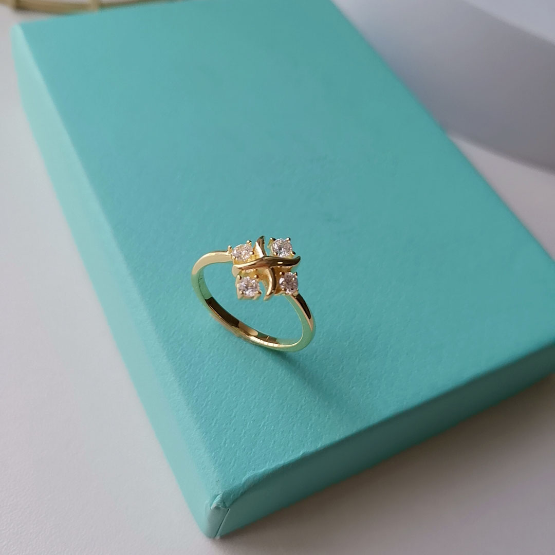 

Rings Band flower Diamond luxury Designer Jewelry love lovers ring gift Women Mens couple fashion Wedding Party Thanksgiving days Valentine Gold Silver Rose Gold 11