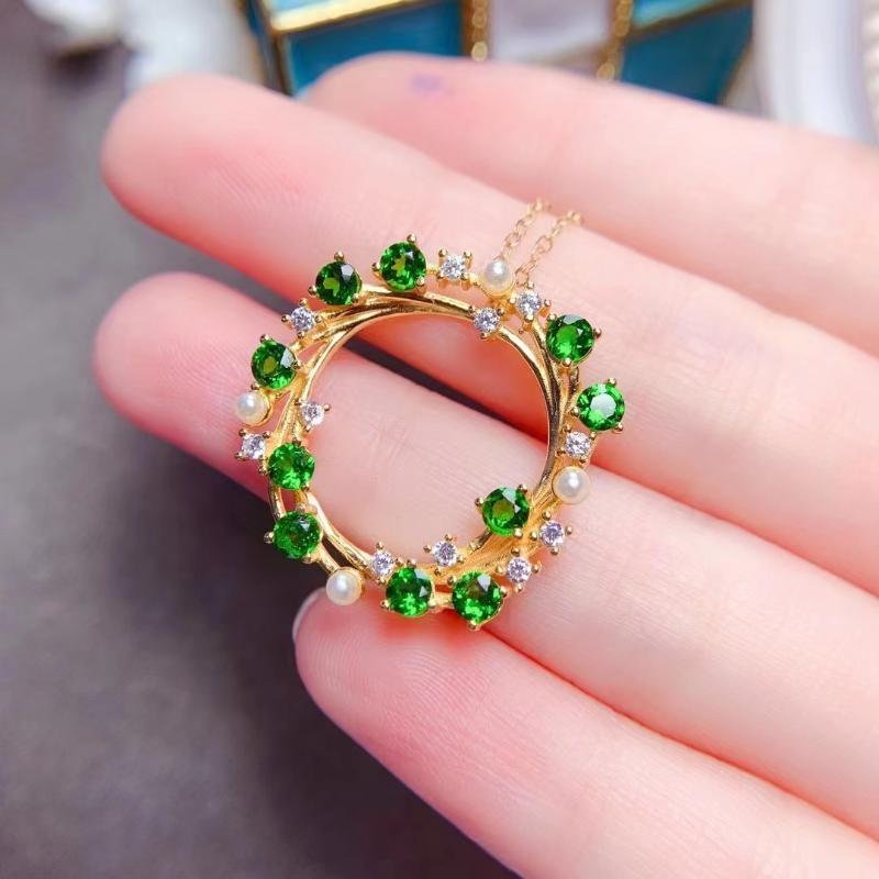 

Chains MeiBaPJ Luxurious Natural Diopside Pendant Necklace With Certificate 925 Pure Silver Fine Wedding Jewelry For WomenChains