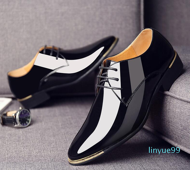 Chaussures des hommes de printemps brillant Homecoming Breathable Designer Wedding Male mâle Chaussures oxford 2022