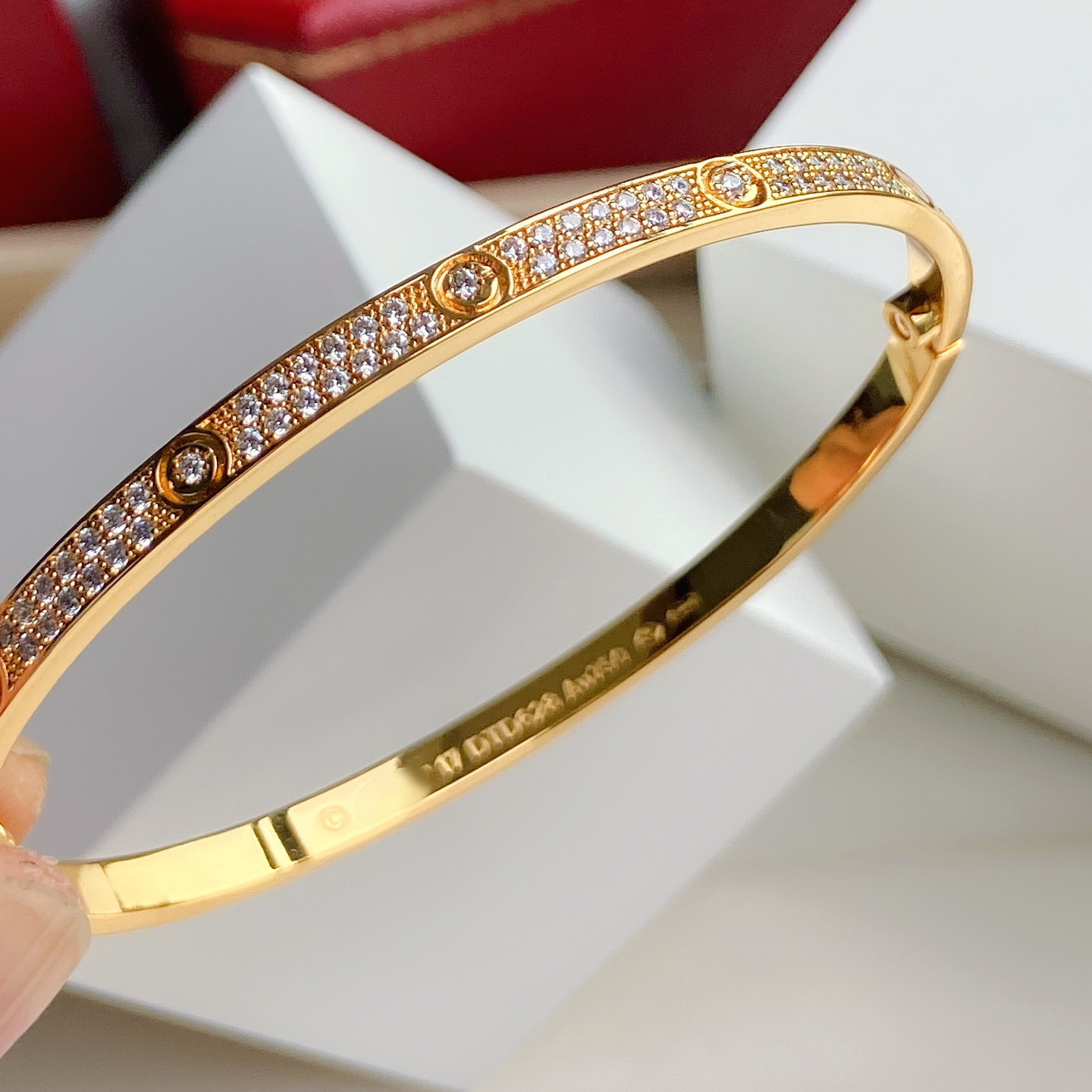thin diamonds bangle 16-19 CM gold plated jewelry top quality couple bangles classic style bracelet details are consistent with the official