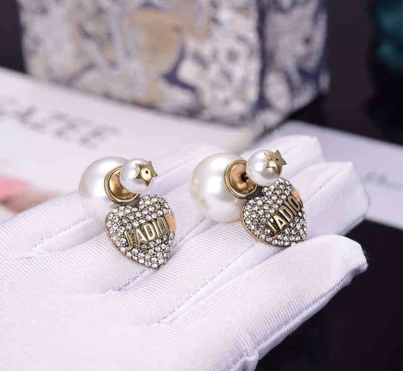 d New Diamond Love Pearl In2022 Luxury Brand Fashion Design Versatile Ladies Jewelry Stud Earrings