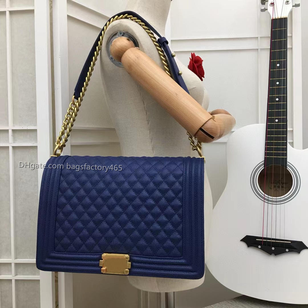 

30CM Top Quality Womens Fashion Crossbody Bags Tote Famous Boy Classic Totes Shoulder Bag Purse Luxury Clutch Flap Leather Lambskin Hobo cowhide Hangbags, Red