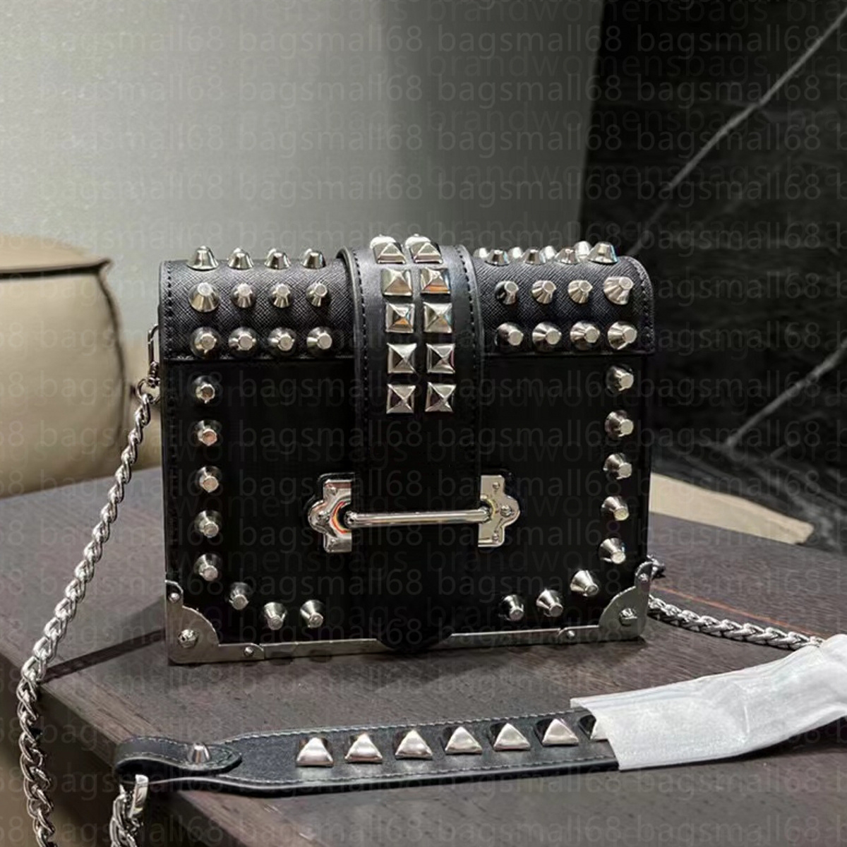 

Motorcycle Sports Denim Cross Body Shoulder Bags Chain Hobo Designer Bag Messenger Leather Rivet Strap White Steel Hardware Hasp Box Bag 4 Colors 20cm*15cm HQL16020