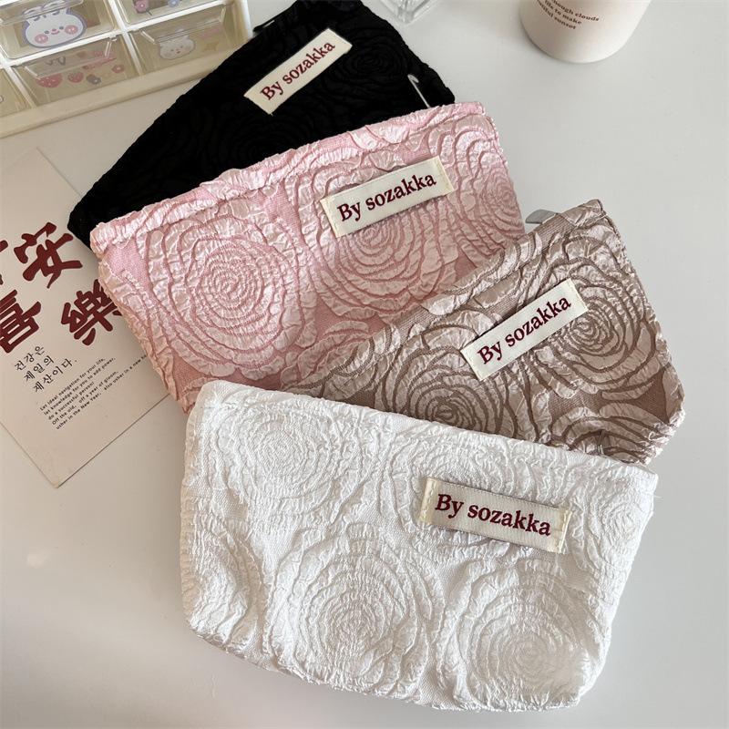 

Cosmetic Bags & Cases Embossed Flower Makeup Bag Small Size Women Storage Pouch Korean Zipper Beauty Lipstick Brush OrganizerCosmetic