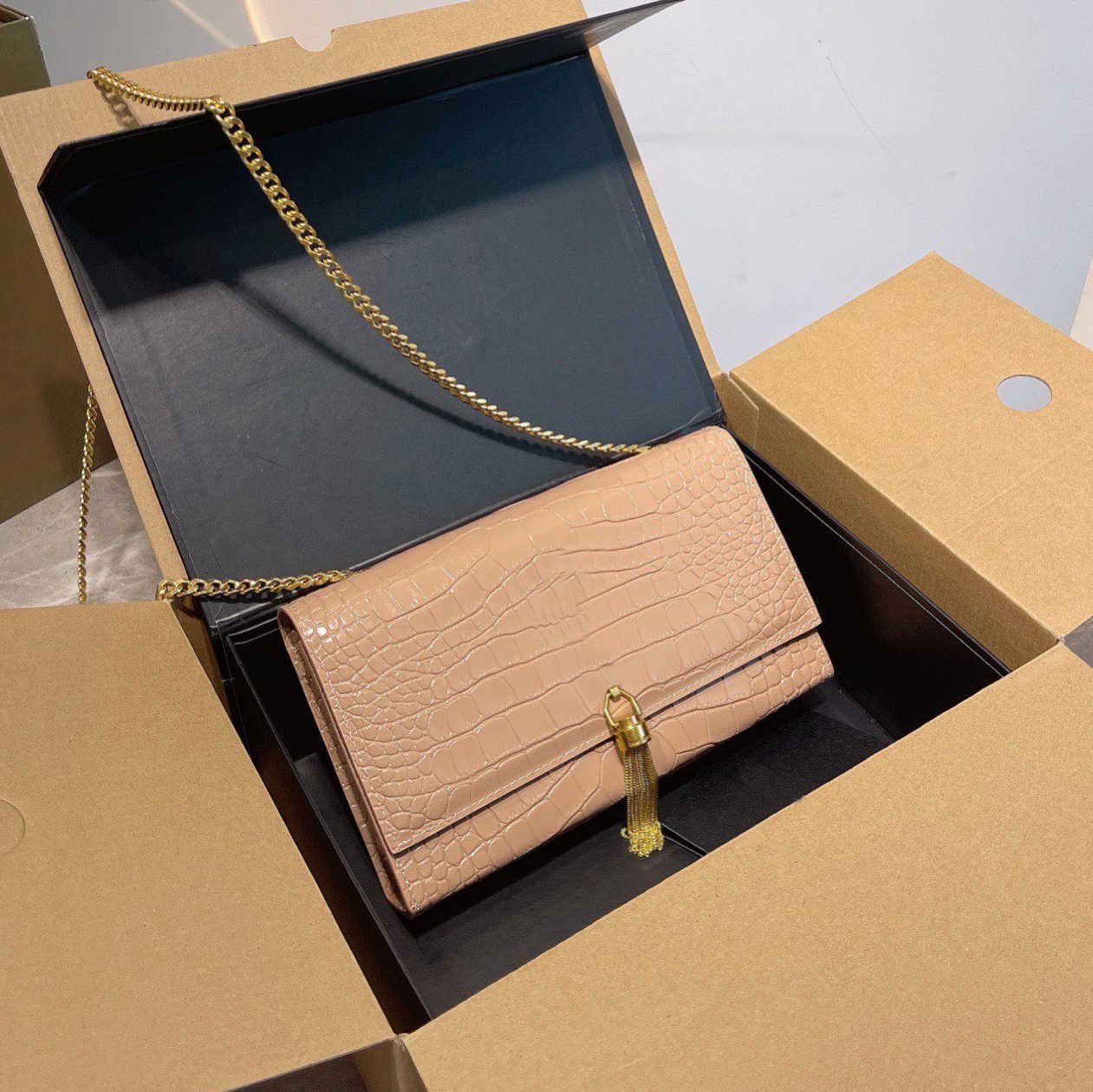 

2022 Women's Luxury Brand Bag Genuine Leather Female Fashion Shoulder Bag for Women Tassel Chain Crossbody Tote Handbag, Khaki