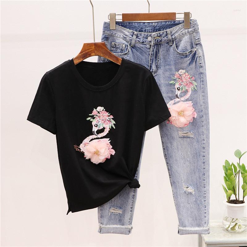 

Women 2022 2Pcs Summer Stylish Embroidery 3D Flower Short Sleeved Tshirt Heavy Work Jean Rippered Hole Denim Pants Suit Women' Tracksuits, Black tshirt
