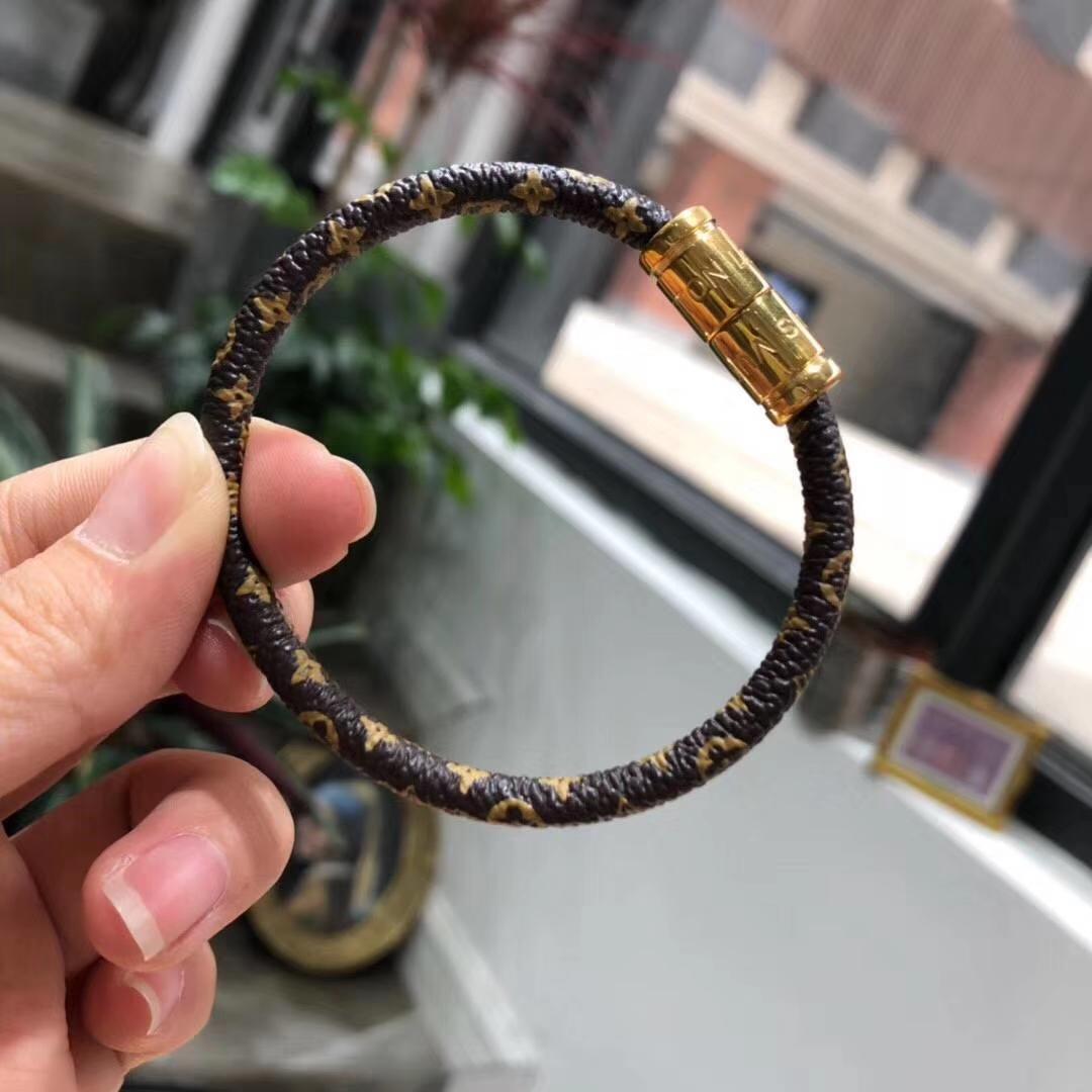 

KEEP IT bracelets M6139F NEW ALL NEW bangle