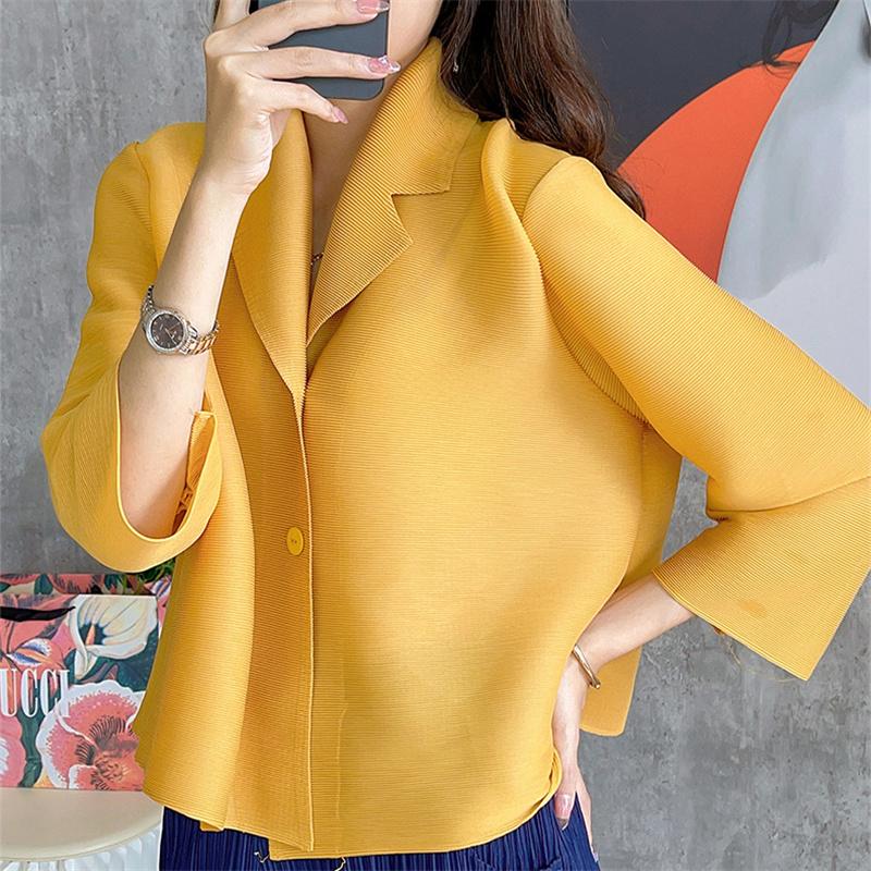 

Women's T-Shirt Miyake Summer Pleated Women Short Sleeve Lapel Single-breasted Solid Color Cardigan Elegant Loose Casual TopWomen's, Blue