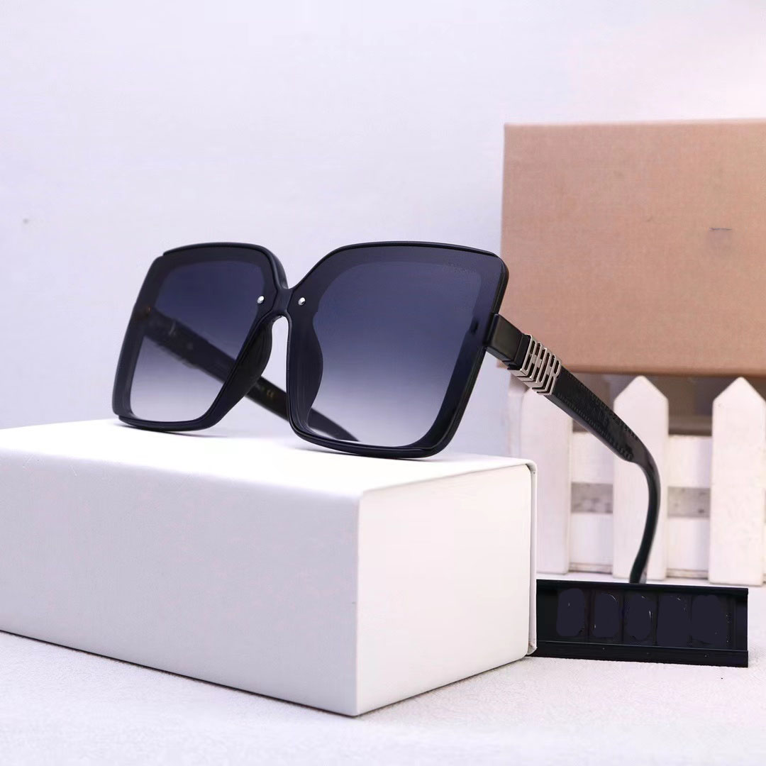 

Latest classic sunglasses for womens Mens polarized Sun Glasses Goggle senior Eyewear For man Woman eyeglasses high quality with box and case