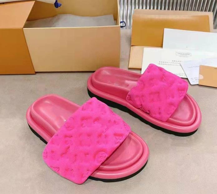 

New Letter Platform Sandals Flip-flops Embossed Satin Velcro Non-Slip Slides Beach Shoes, Red