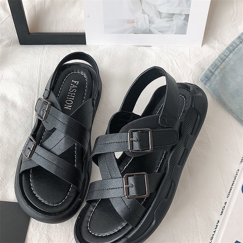 

Harajuku Ulzzang Summer Platform Sandals Women Fashion Beach Casual Shoes Rome Gladiator Gothic Punk Black Leather Flats 220616