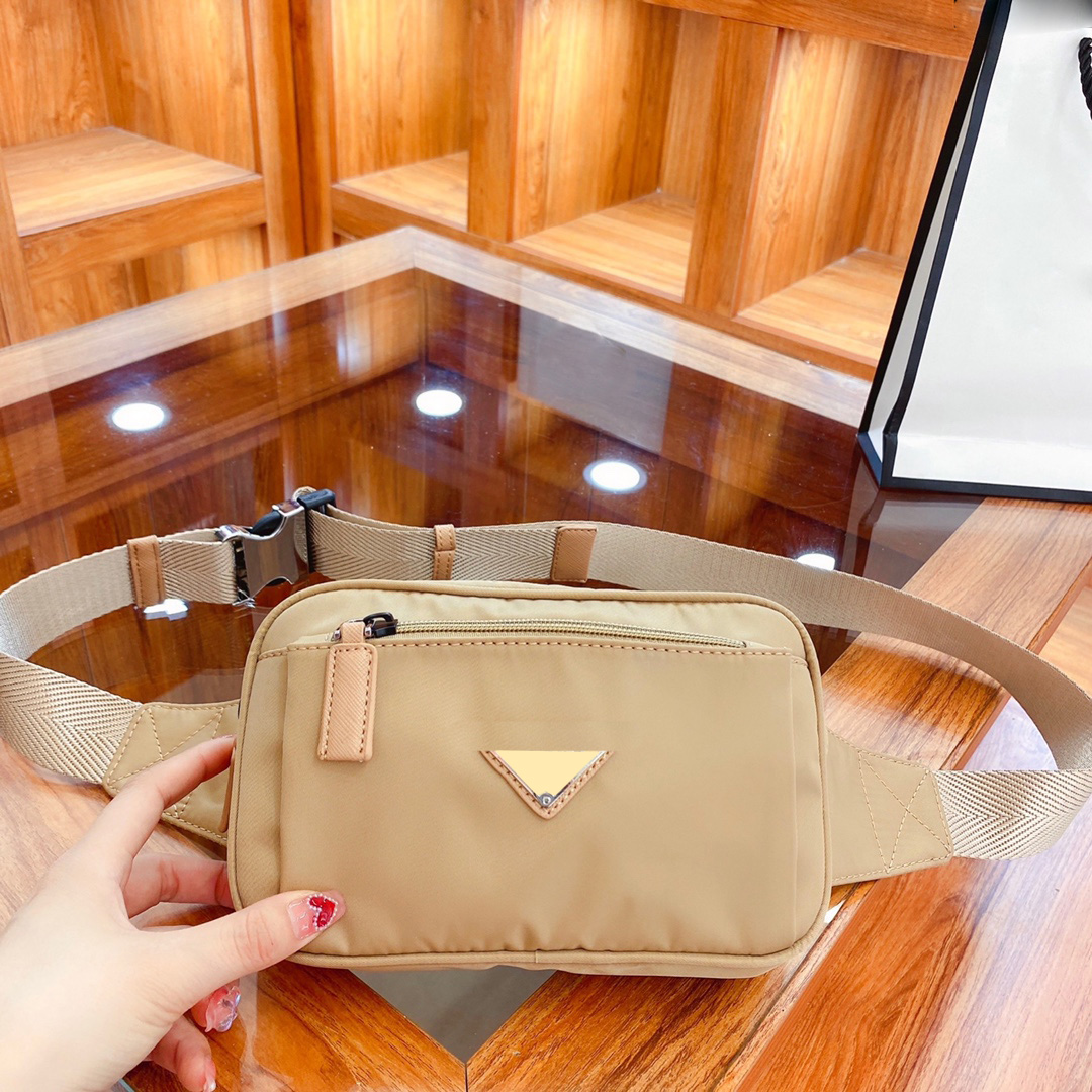 

Fanny Pack Designers Luxurys woman waist bags temperament versatile solid color women messenger bag letter Fashion Leisure large capacity Wallet nice good, As pics