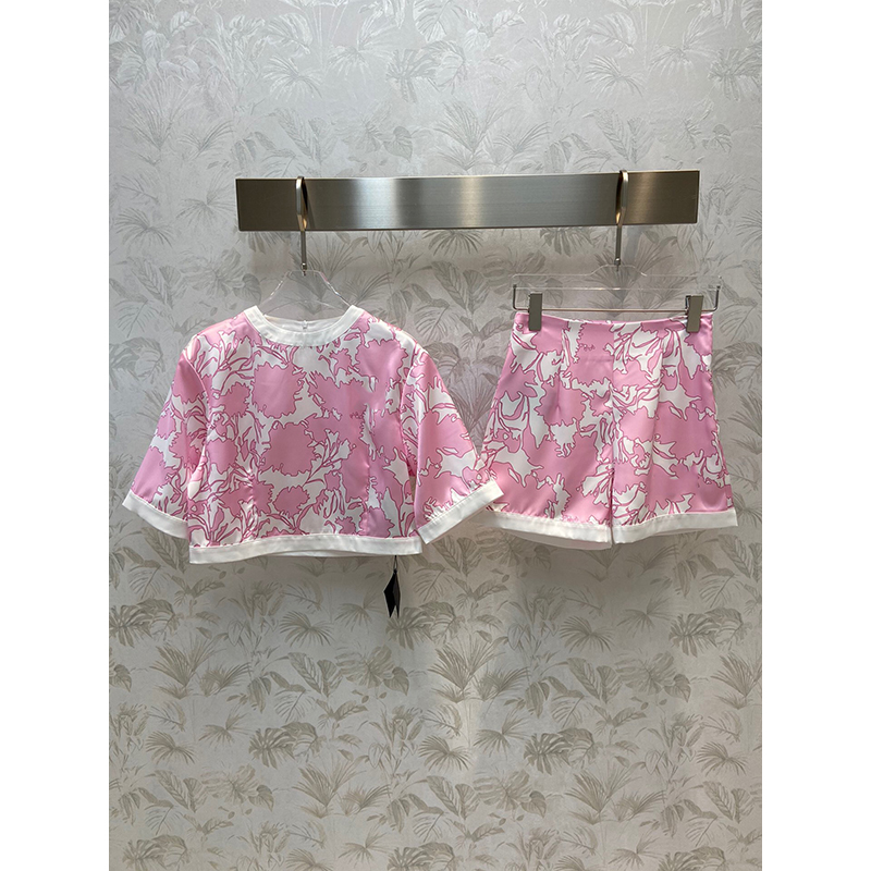Designer Summer Women's Two Piece Pants With Shorts O-neck Sweatshirt Loose Lady T Outfits 2022