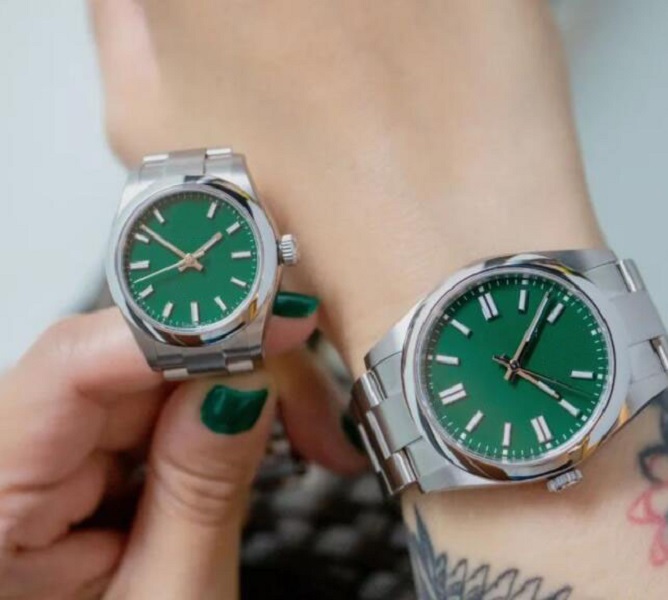 

High Quality u1 version new version Watches 124300 114300 Blue Black Red Dial 41mm ETA 2813 Movement Automatic Mens Watch, Green